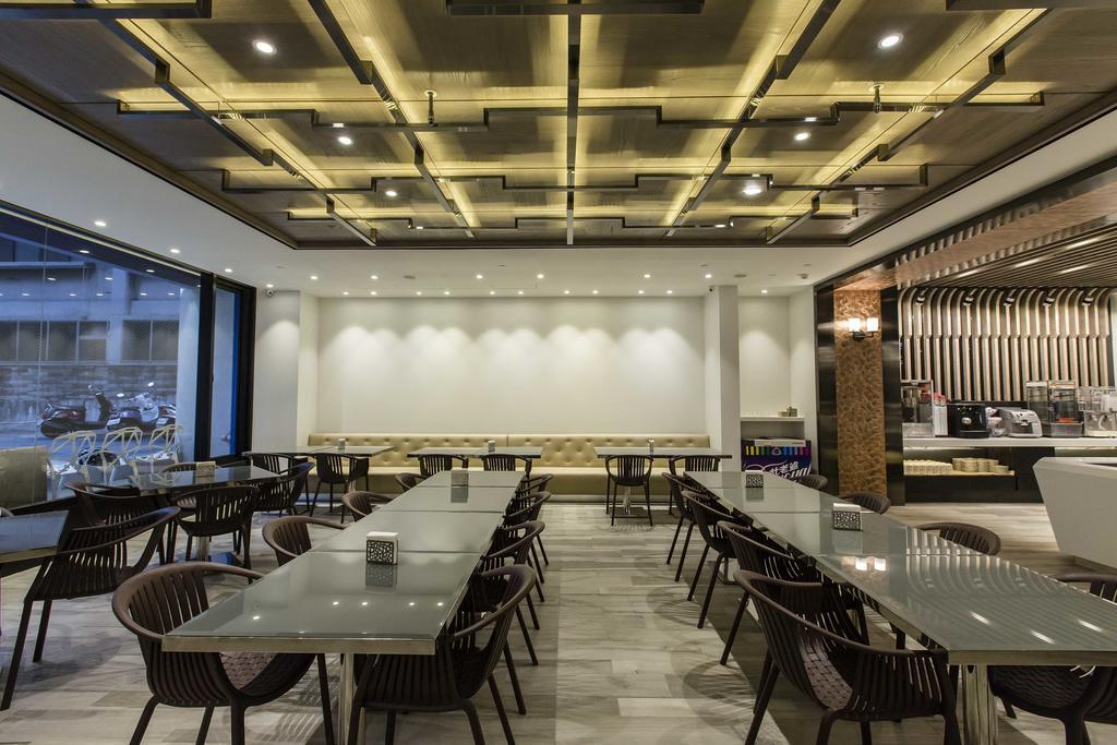 The Cloud Hotel Taichung Exterior photo