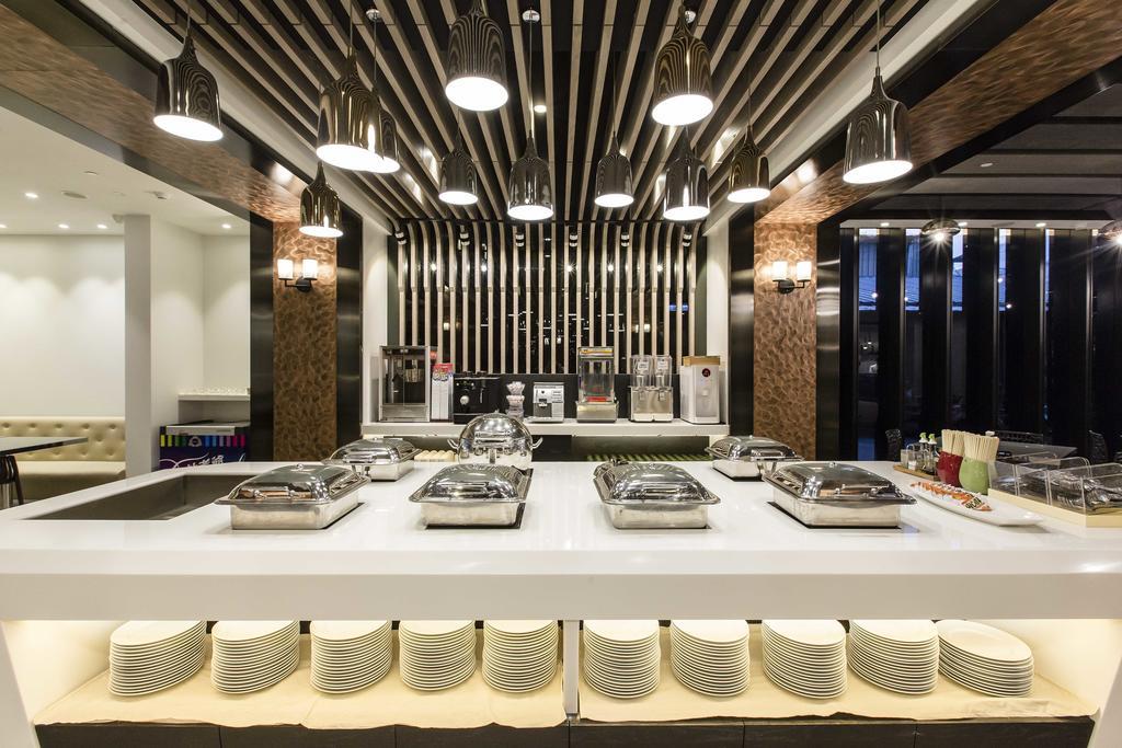 The Cloud Hotel Taichung Exterior photo
