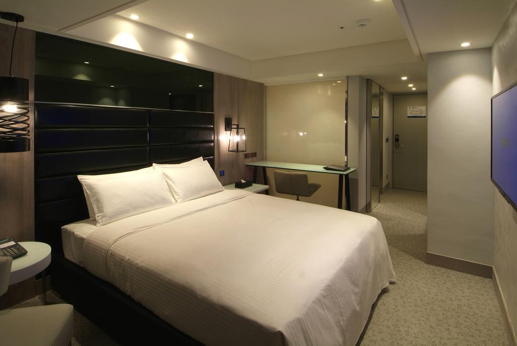 The Cloud Hotel Taichung Exterior photo