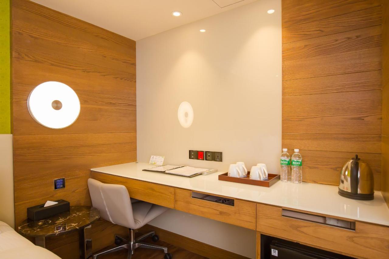 The Cloud Hotel Taichung Exterior photo