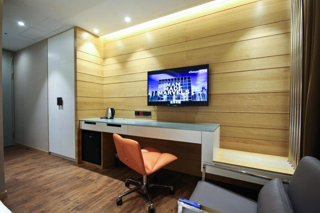 The Cloud Hotel Taichung Exterior photo
