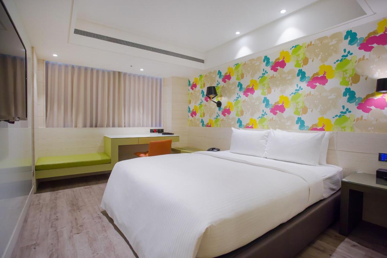 The Cloud Hotel Taichung Exterior photo