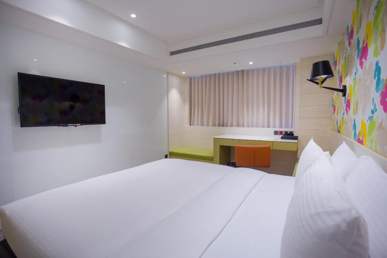 The Cloud Hotel Taichung Exterior photo