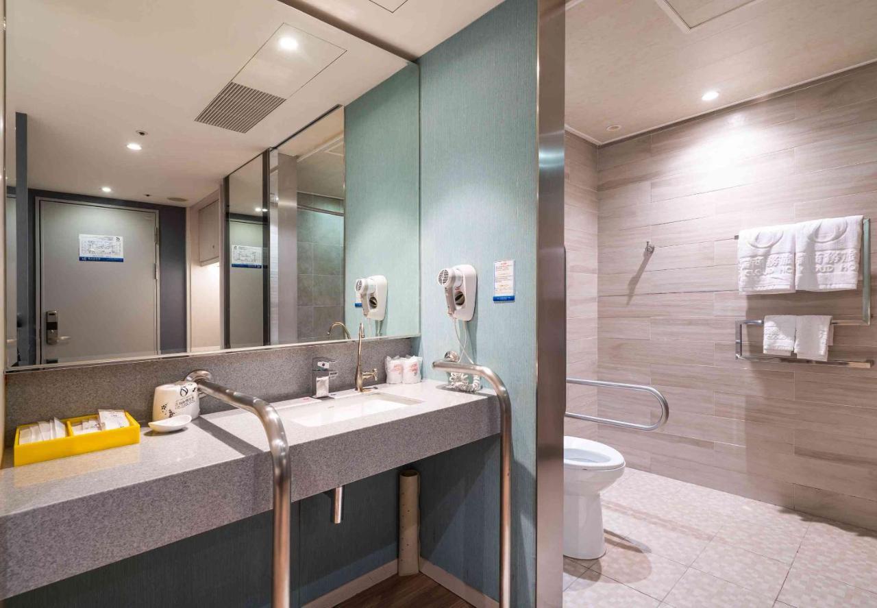 The Cloud Hotel Taichung Exterior photo