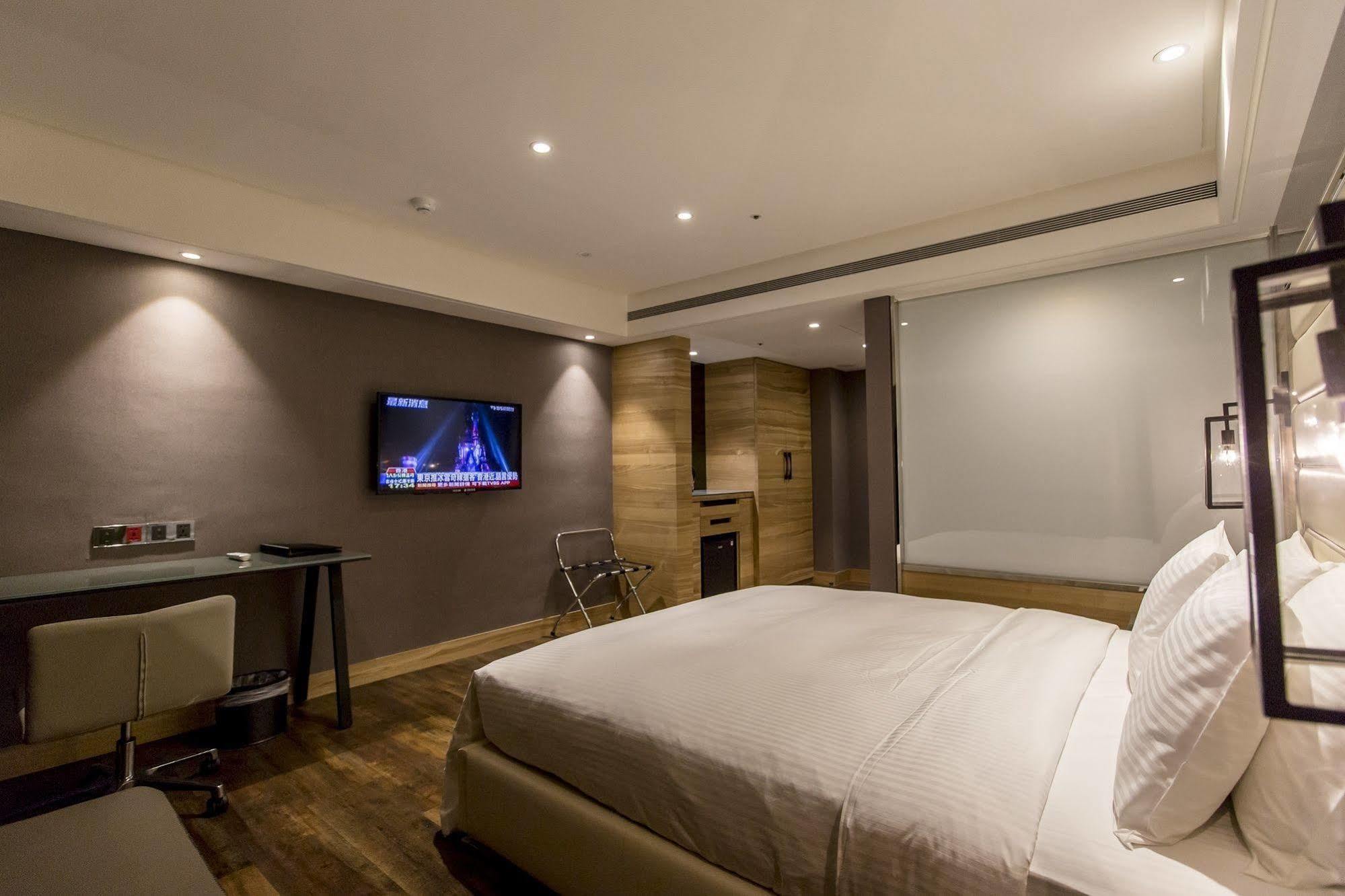 The Cloud Hotel Taichung Exterior photo