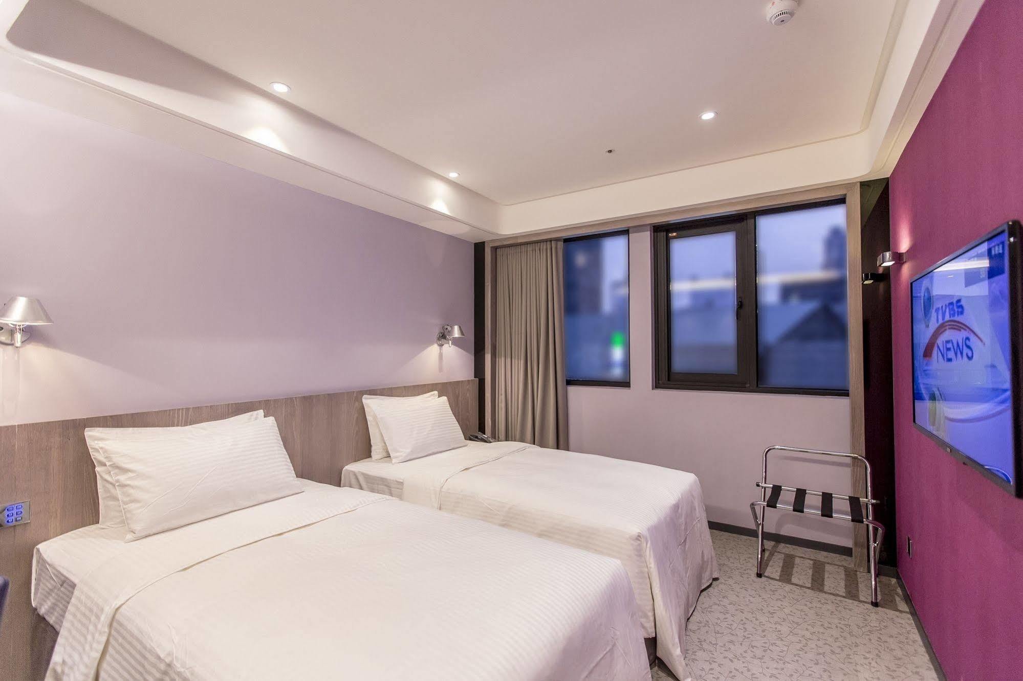 The Cloud Hotel Taichung Exterior photo