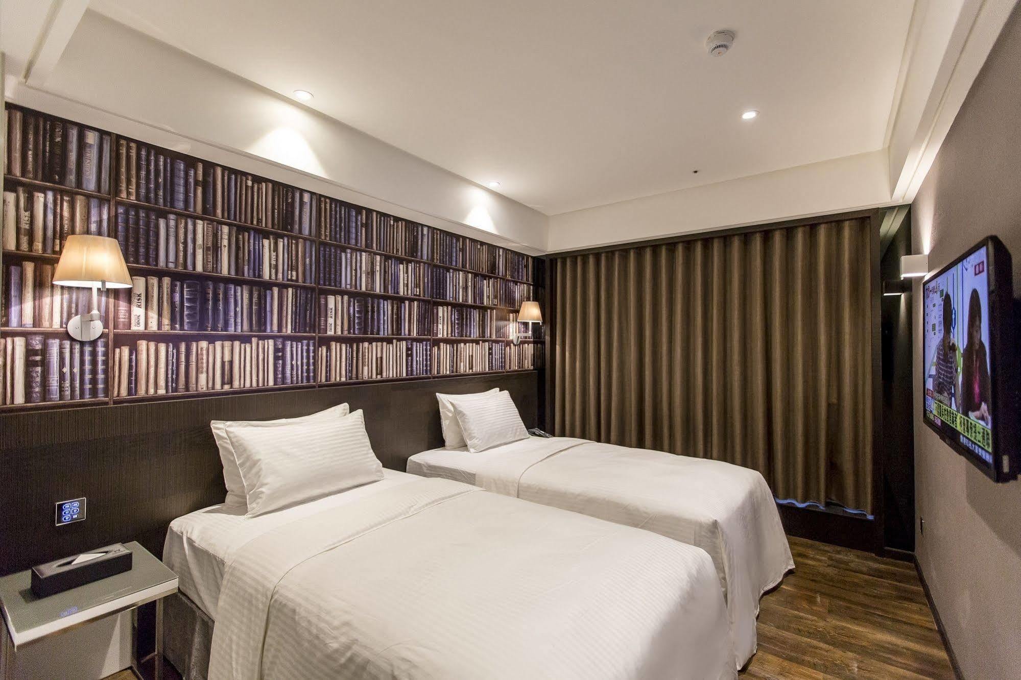 The Cloud Hotel Taichung Exterior photo